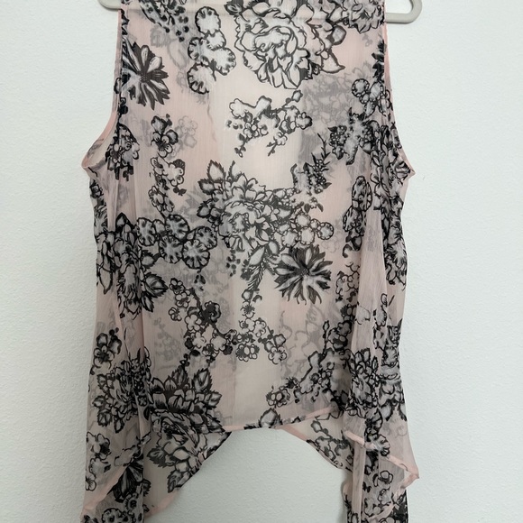 Sheer pink and black hi lo vest from Chicos - Picture 2 of 8